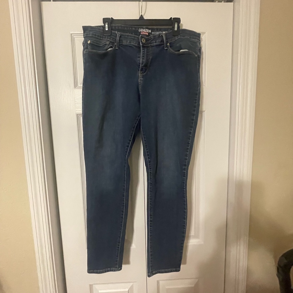 Levi modern skinny jeans